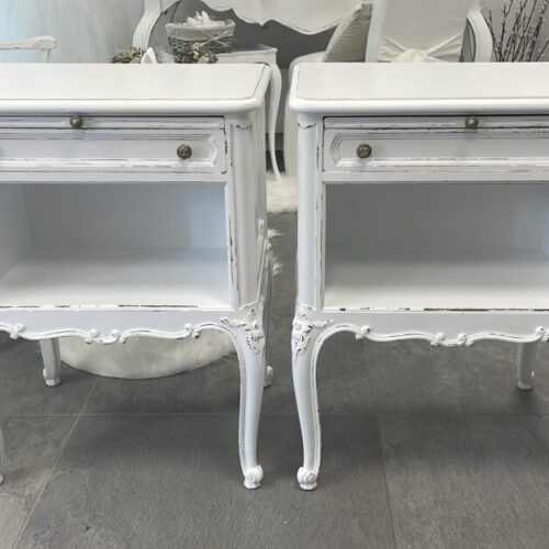 2 Shabby Chic Nachttische