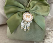 Handgefertigtes Eukalyptusduft Säckli im Shabby Chic Stil mit Schleife & Diamanten